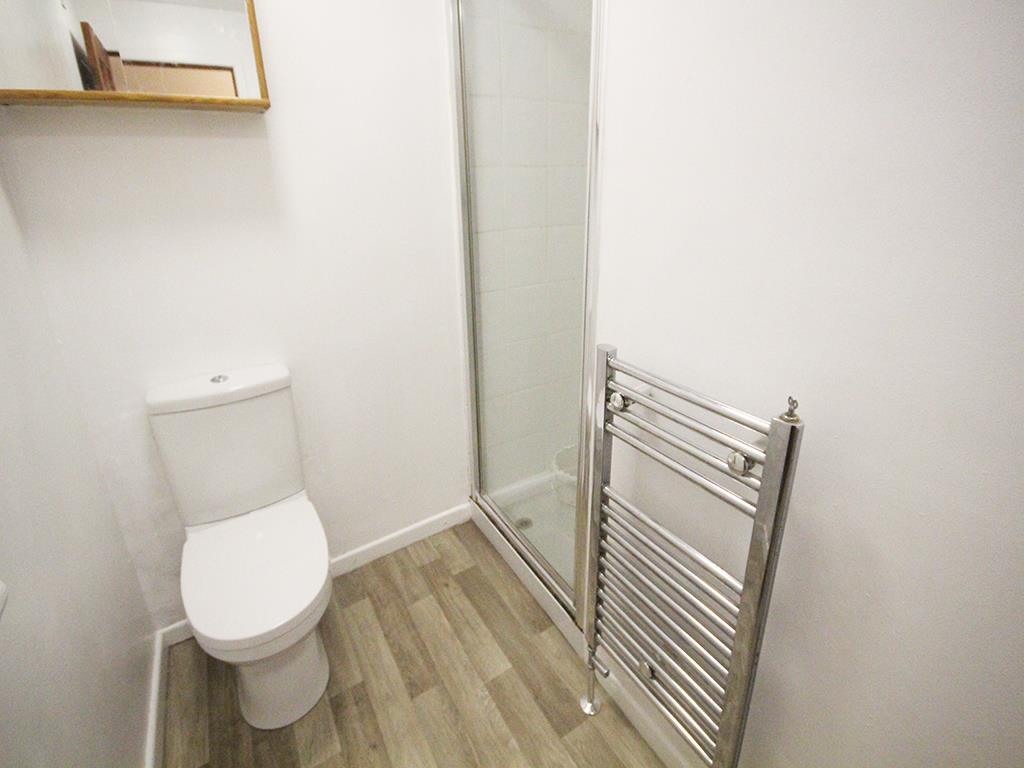 2 bedroom mid terrace house To Let in Barnoldswick - IMG_5579.jpg